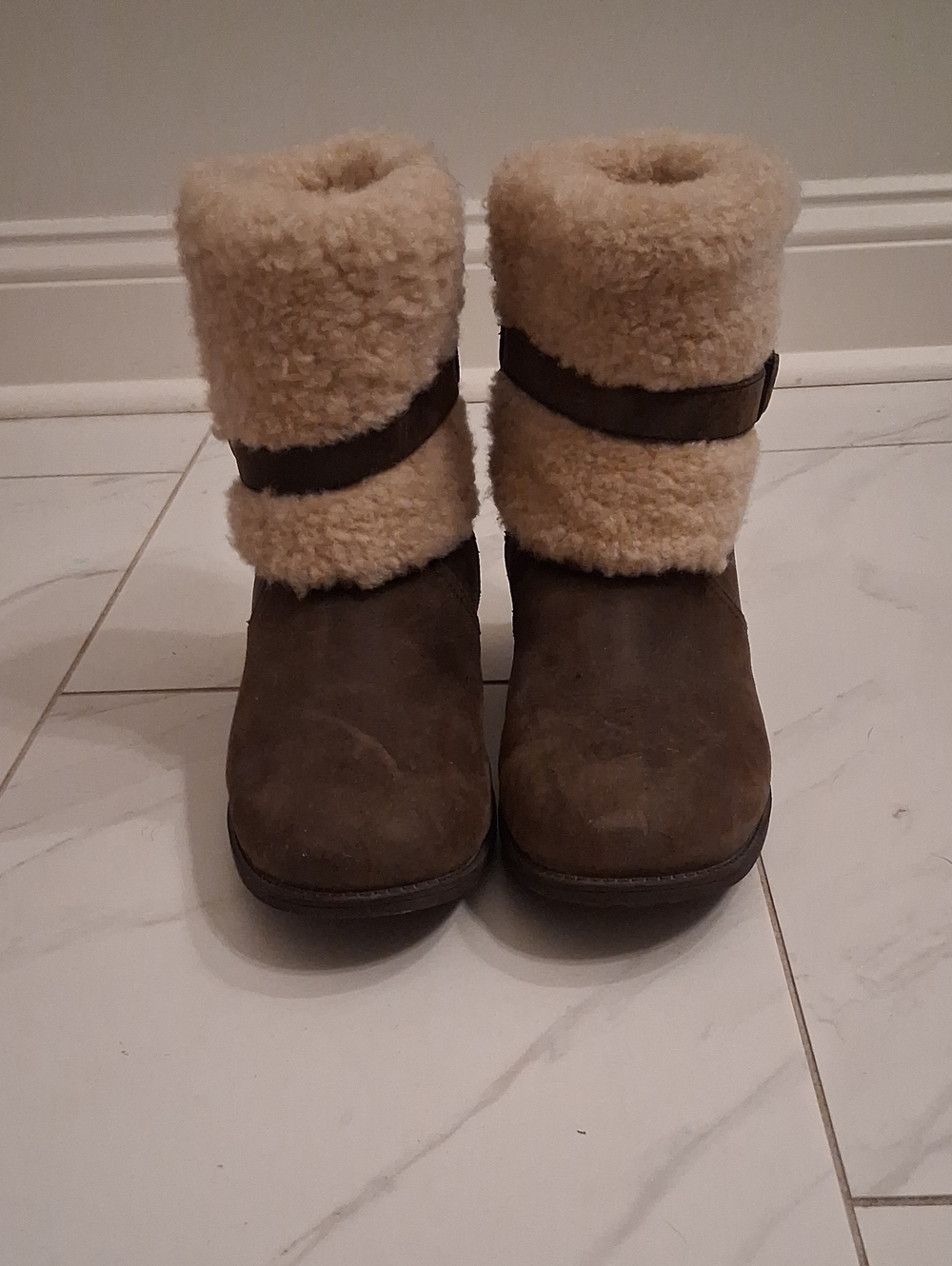 UGG Blayre Leather Shearling Moto Boots Brown Buckle Ankle Winter Boots US 9.5 - Picture 4 of 10